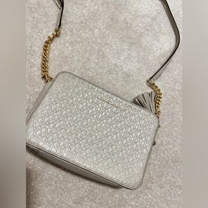 Michael kors nude crossbody bag